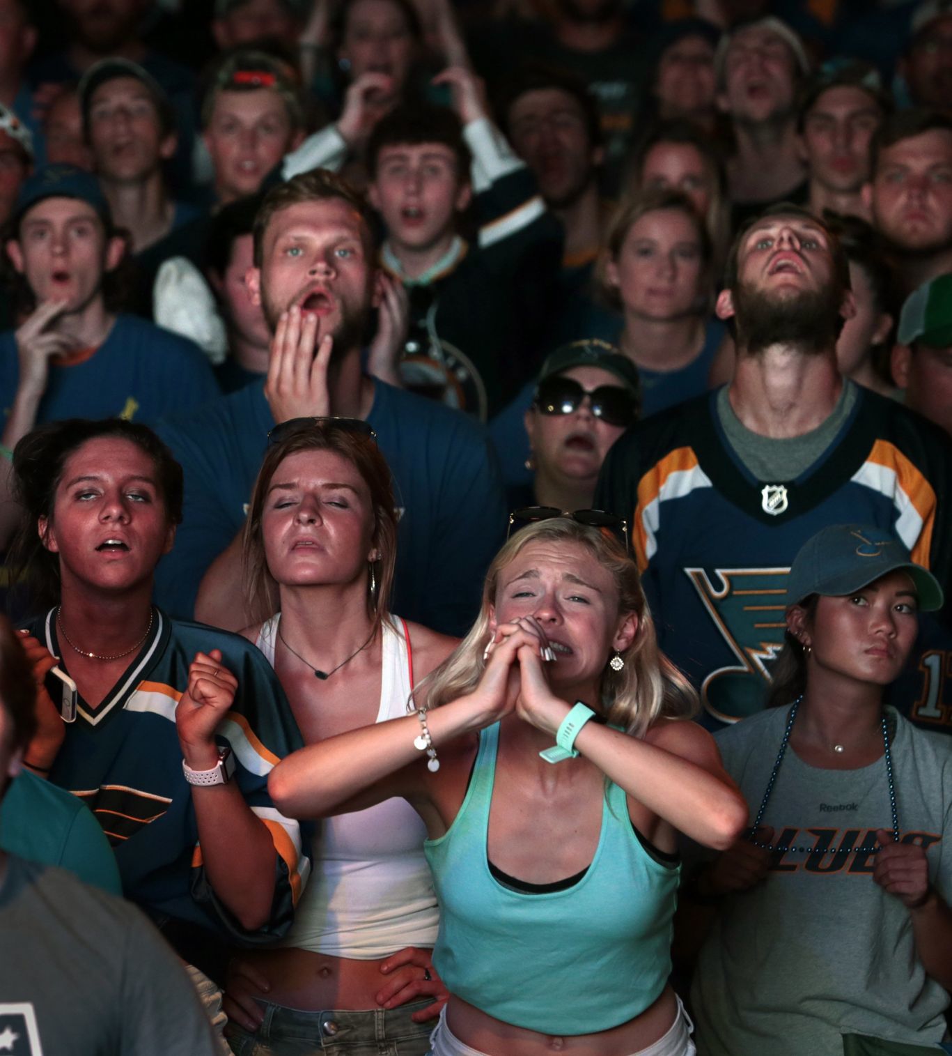 Blues try to win the Stanley Cup on home ice